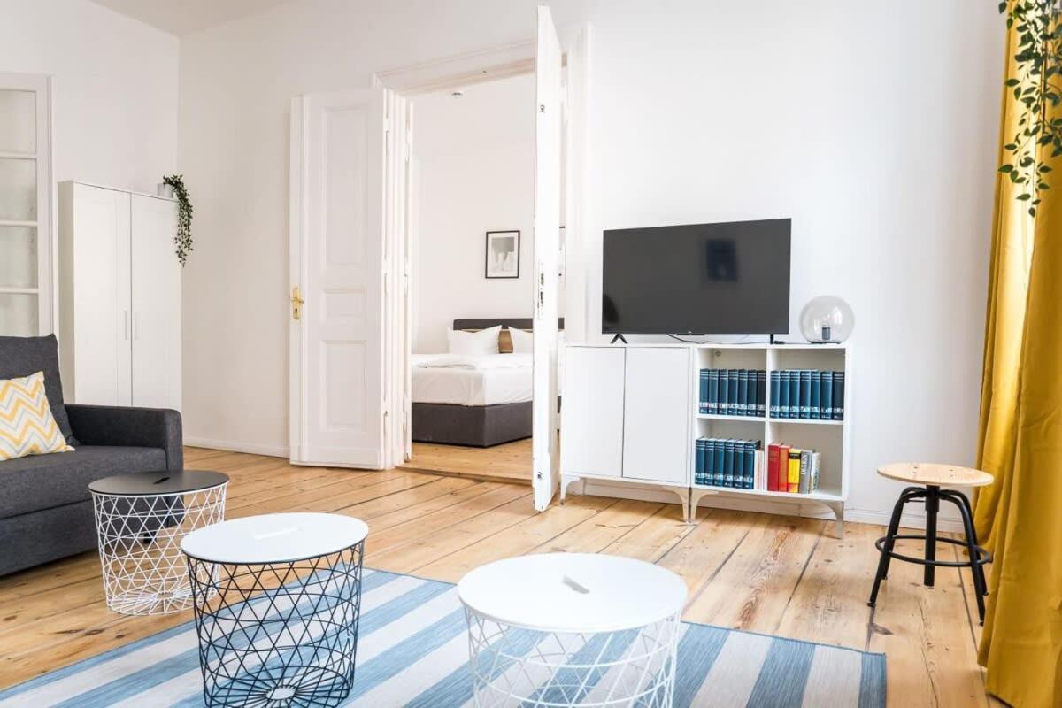 At Rosenthaler Platz Apartamento Berlim